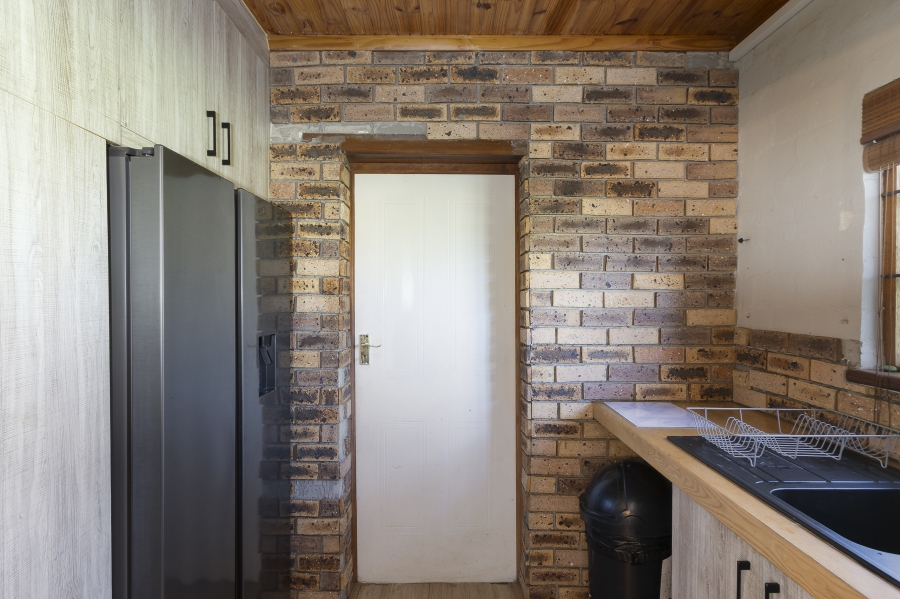 4 Bedroom Property for Sale in Sir Lowrys Pass Village Western Cape